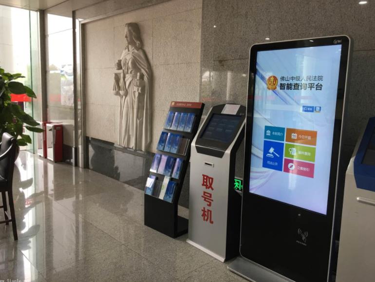立式液晶廣告機(jī)為什么受歡迎，有什么特性？